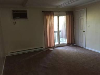 Main picture of 134 W Main St
