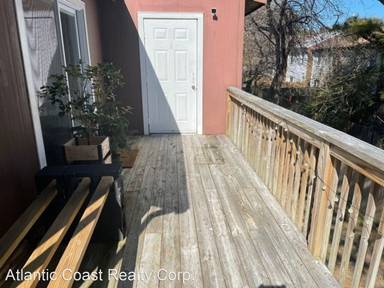 Main picture of 2104 Point Hollow Ct