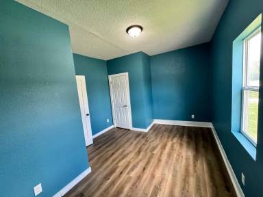 Main picture of 621 7th Ave