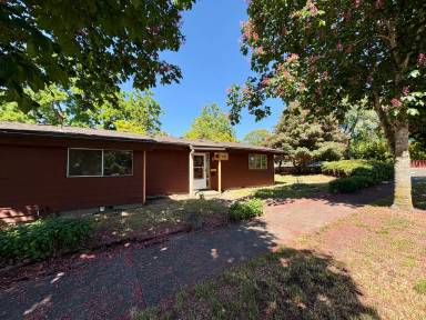Main picture of 855 W 24th Ave