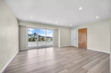Main picture of 455 Warren Dr