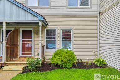 Main picture of 6 Rose Ct W