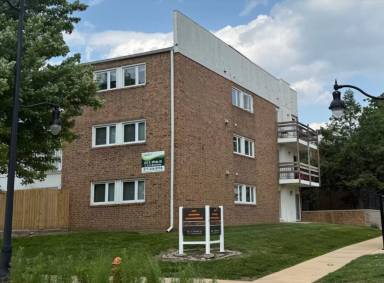 Main picture of 202 E White St