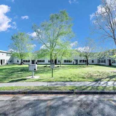Main picture of 642 Dresden Dr