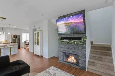 Main picture of 7635 Family Cir