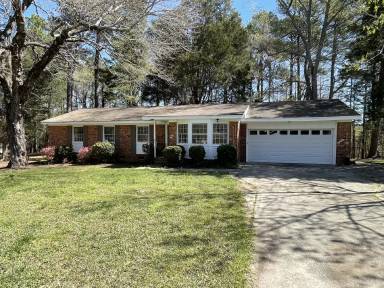 Main picture of 118 Chariot Dr