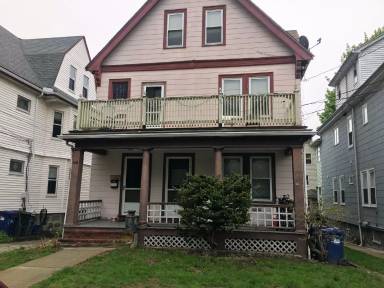 Main picture of 102 Brooks St
