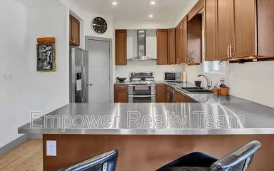 Main picture of 914 Manitou Blvd