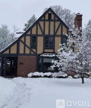 Main picture of 119 Kensington Ave