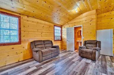 Main picture of 11551 NE 51st Pl