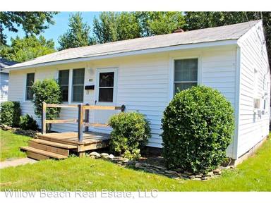 Main picture of 425 Rogers Ave