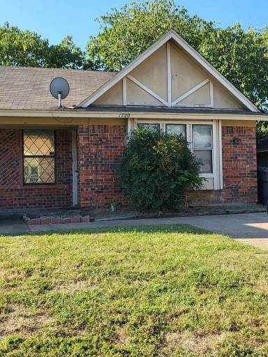 Main picture of 1720 Justin Lyn St