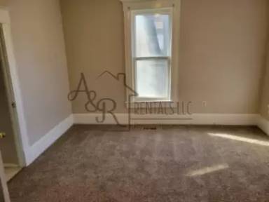 Main picture of 604 N Catalpa St