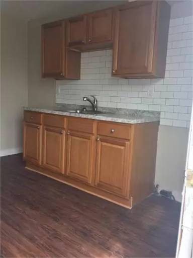 Main picture of 35 Shelley Ct