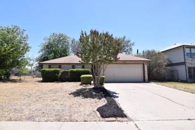 Main picture of 2702 Windmill Dr