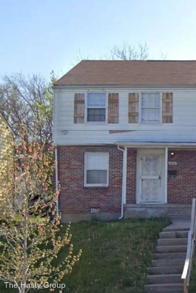 Main picture of 5417 Swope Pkwy