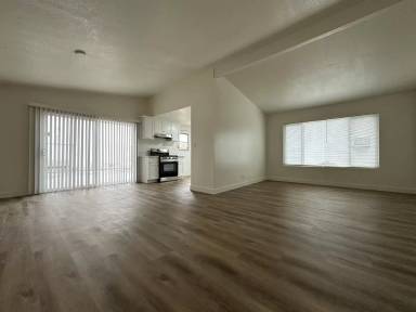 Main picture of 1802 E 4th St