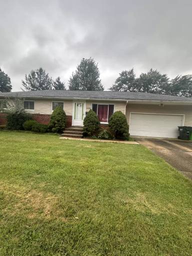 Main picture of 23660 Comstock Rd