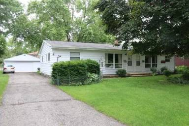 Main picture of 2017 Cameron Dr