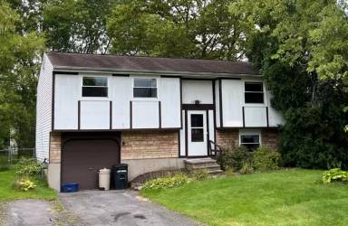 Main picture of 8210 Lucchesi Dr