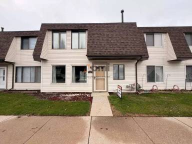 Main picture of 354 E 60th Dr