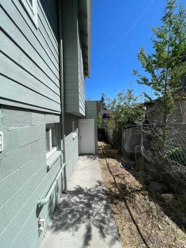 Main picture of 609 N 8th St