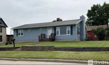 Main picture of 600 Rountree Ave