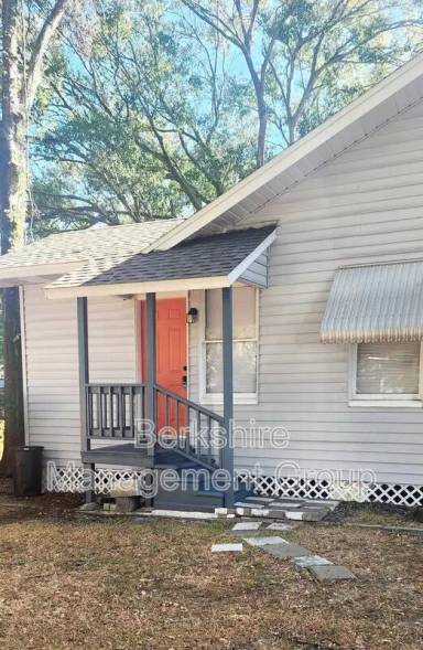 Main picture of 940 E Palmetto St