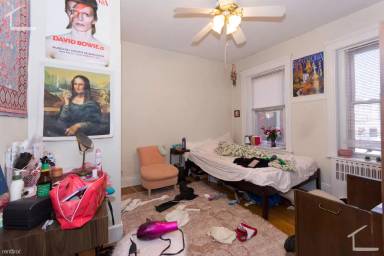 Main picture of 1236 Beacon St