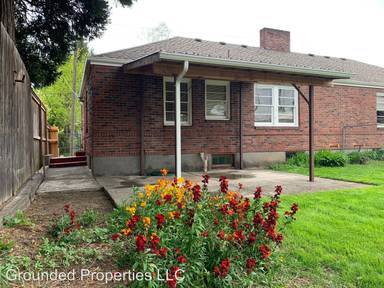Main picture of 2717 NE Weidler St