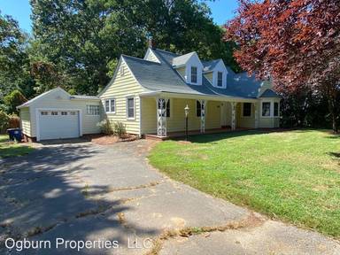 Main picture of 2621 Wyman Rd