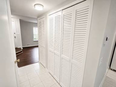 Main picture of 164 Woodlake Manor Dr