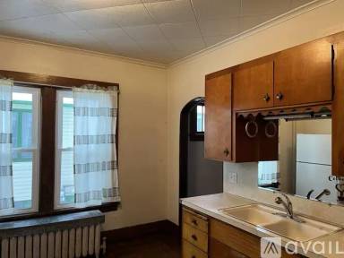 Main picture of 417 Elm St