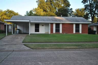 Main picture of 4209 Elaine St