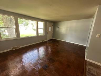 Main picture of 919 Browning Ave