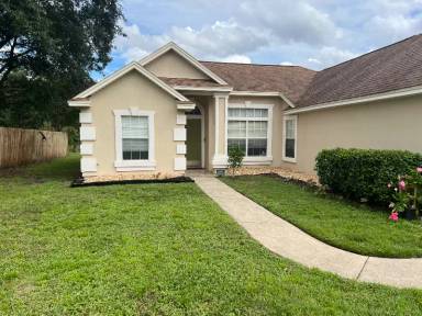 Main picture of 213 Mayall Dr W