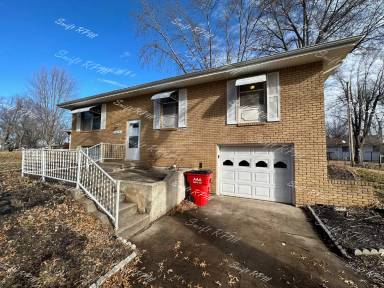 Main picture of 20910 E 13th Ter S