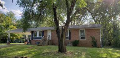 Main picture of 1754 Airport Rd