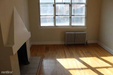 Main picture of 31 W 8th St