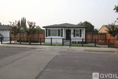 Main picture of 2778 Prospect St