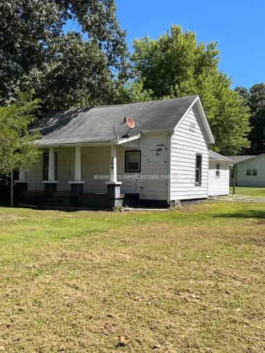 Main picture of 709 N Maple St