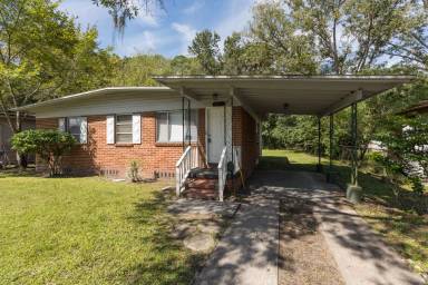 Main picture of 2619 Sunny Acres Dr N