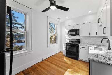 Main picture of 6055 Jackson St