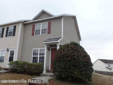 Main picture of 100 Woodlake Ct