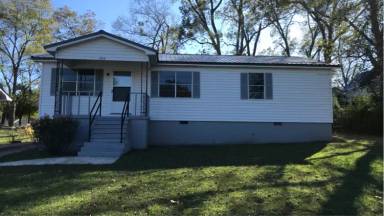 Main picture of 204 E Pine St