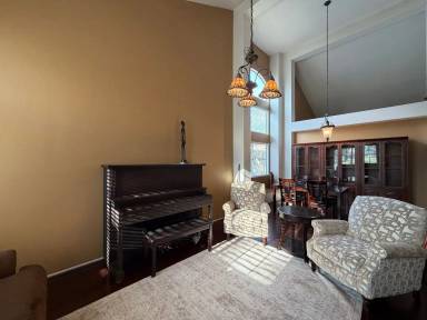 Main picture of 1848 Eastgate Ave