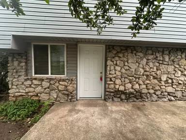 Main picture of 6004 NW Expressway