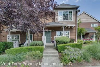 Main picture of 1752 NE Park Dr