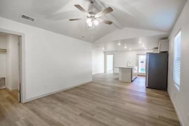 Main picture of 7715 Date Ave