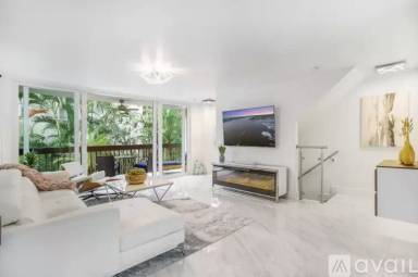 Main picture of 995 9th Ave S